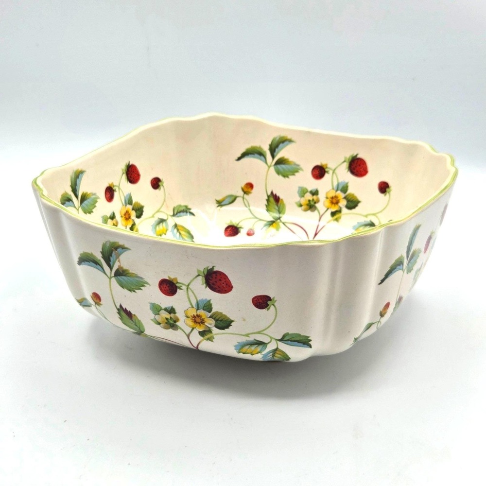 Old Foley James Kent‎ Strawberry LARGE Serving Bowl from England VINTAGE